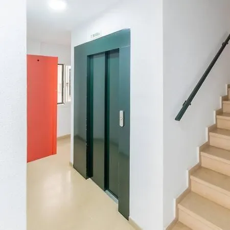Downtown Flat With 46 Sqm Private Rooftop Terrace Màlaga