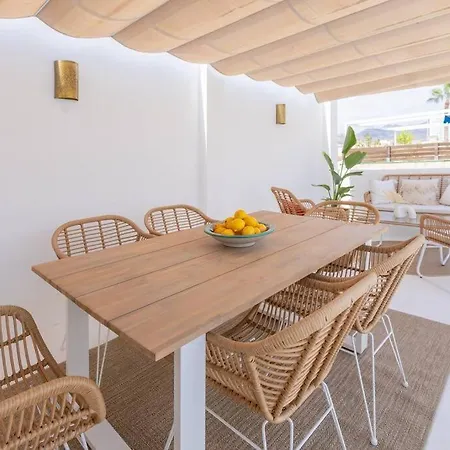 Downtown Flat With 46 Sqm Private Rooftop Terrace Màlaga