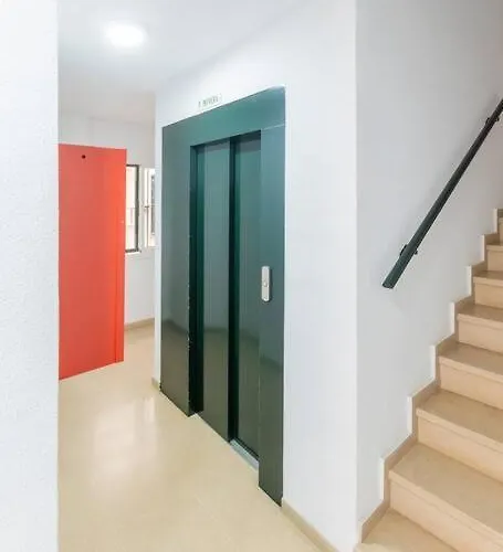 Downtown Flat With 46 Sqm Private Rooftop Terrace Málaga
