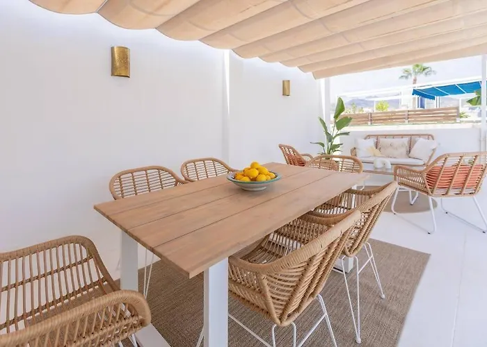 Downtown Flat With 46 Sqm Private Rooftop Terrace Málaga