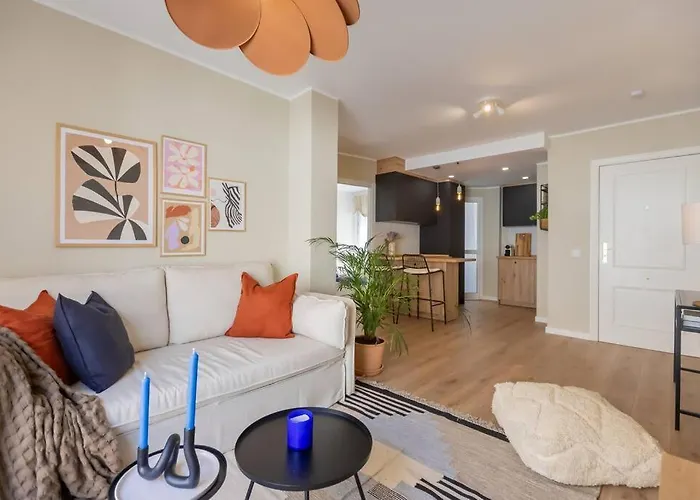 Downtown Flat With 46 Sqm Private Rooftop Terrace Appartamento *