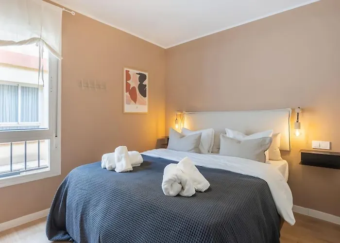 Downtown Flat With 46 Sqm Private Rooftop Terrace